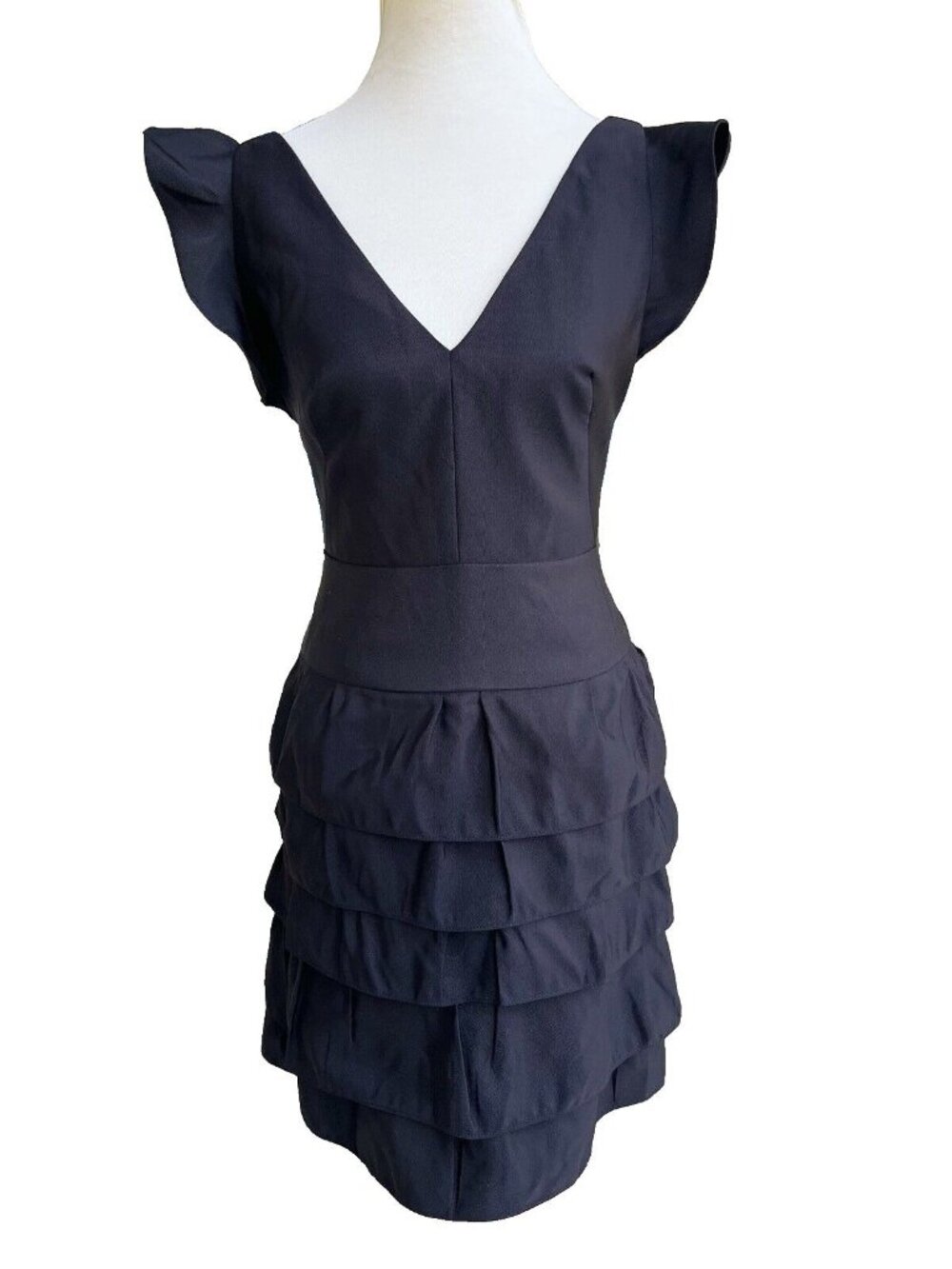 ML Monique Lhuillier Women's Black Plunging Tiered Dress Size 4